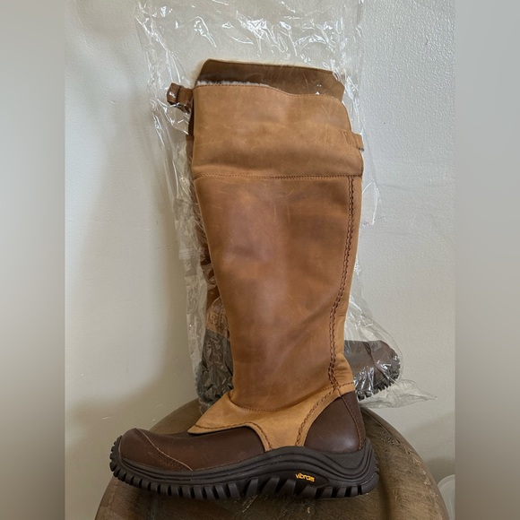 🤎🤎UGGS 🤎🤎 - Picture 2 of 6